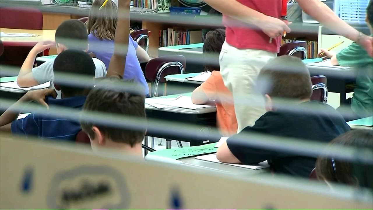 Estudiantes en EEUU tendrían peores notas que hace 10 años, ¿qué factores hay detrás?