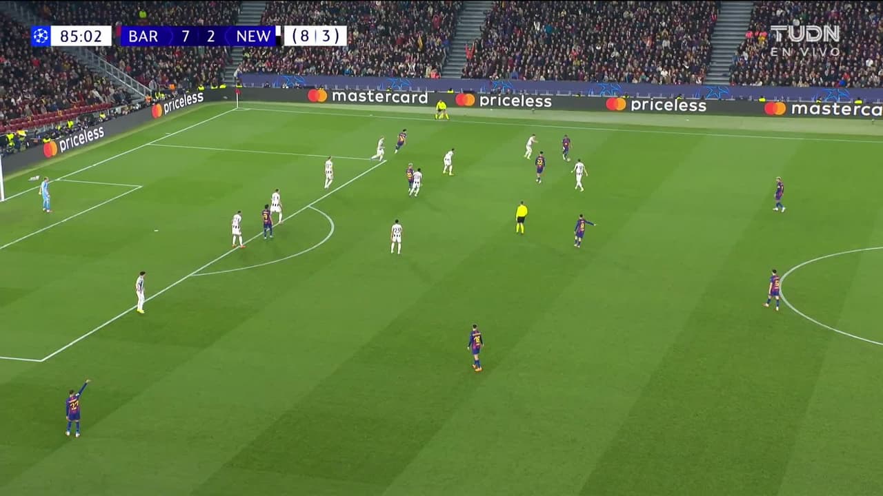 ¡TIRO ATAJADO! disparo por Lamine Yamal.