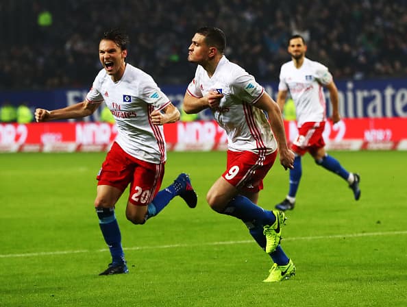 El Bayer Leverkusen se estrella sin 'Chicharito' ante el Hamburgo