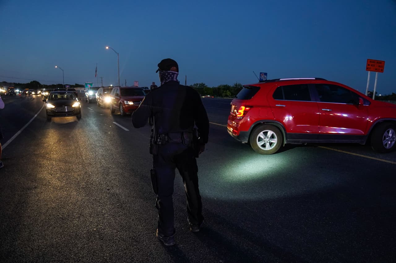 Lo que deben hacer (y lo que no) los conductores si son detenidos por la policía en Texas 