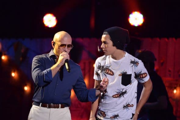 'Mmm yeah' Pitbull contagió con su ritmo a Austin Mahone.