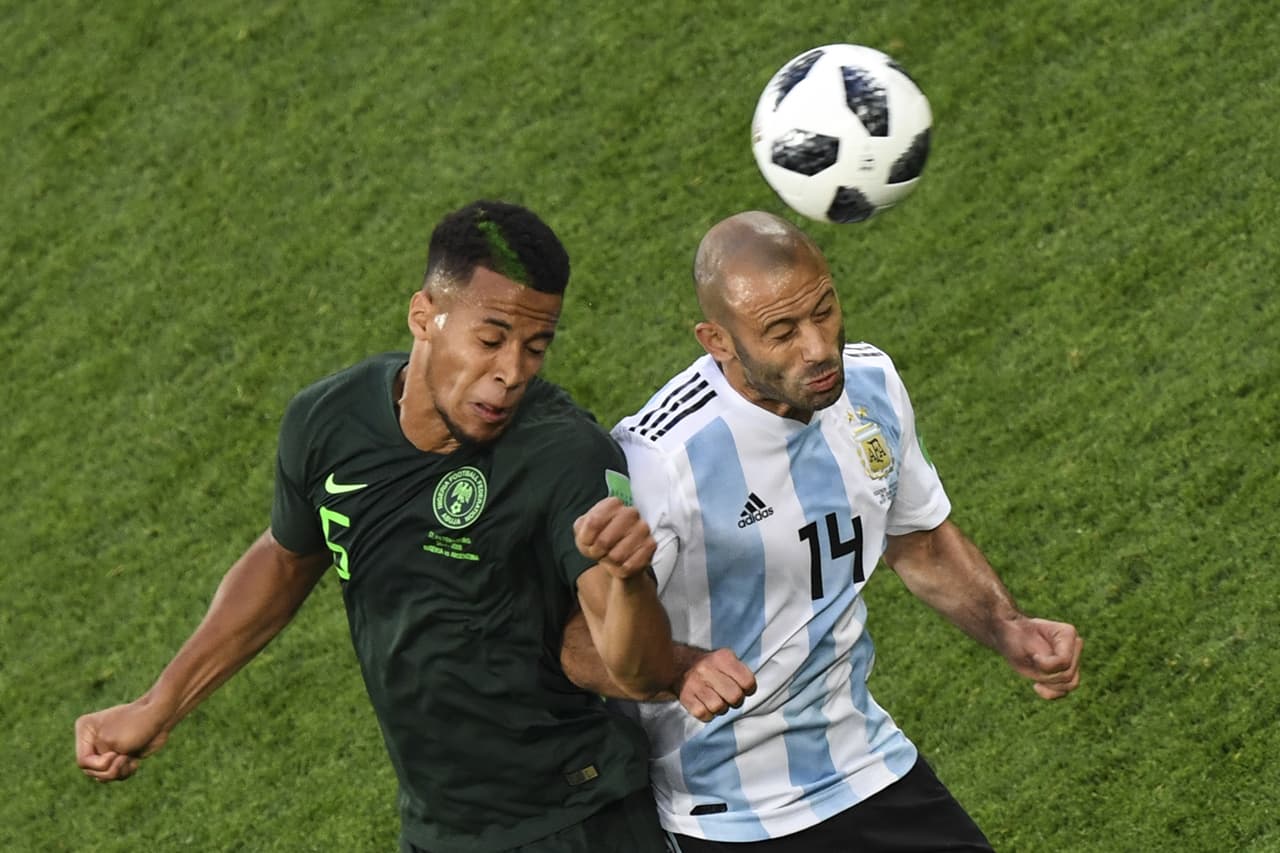 Basta que sea bien visible desde cualquier ángulo.