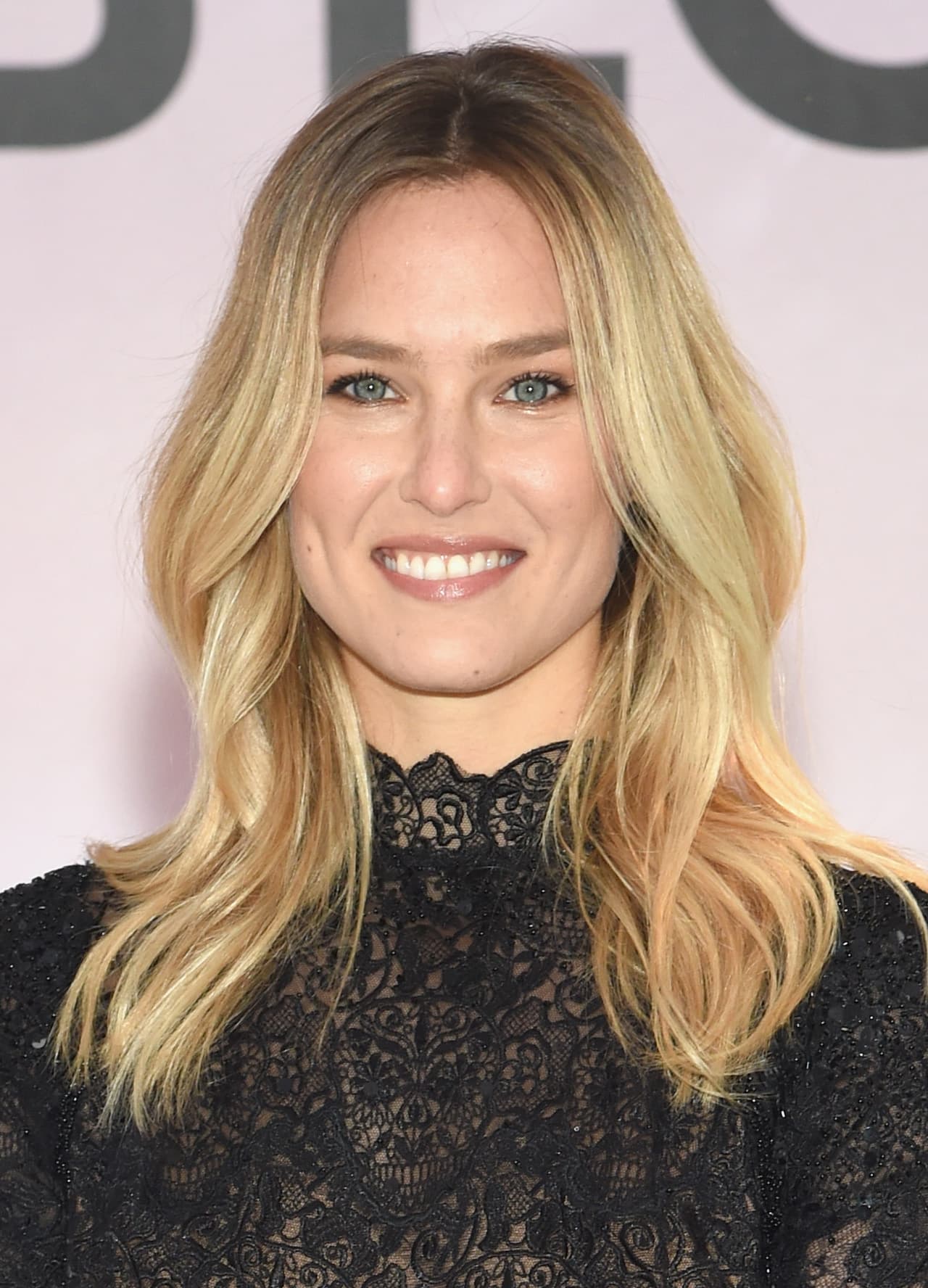 Sin embargo, la israelí salió bajo fianza junto con su madre y representante por una cantidad de 180.000 euros (poco menos de 200 mil dolares).