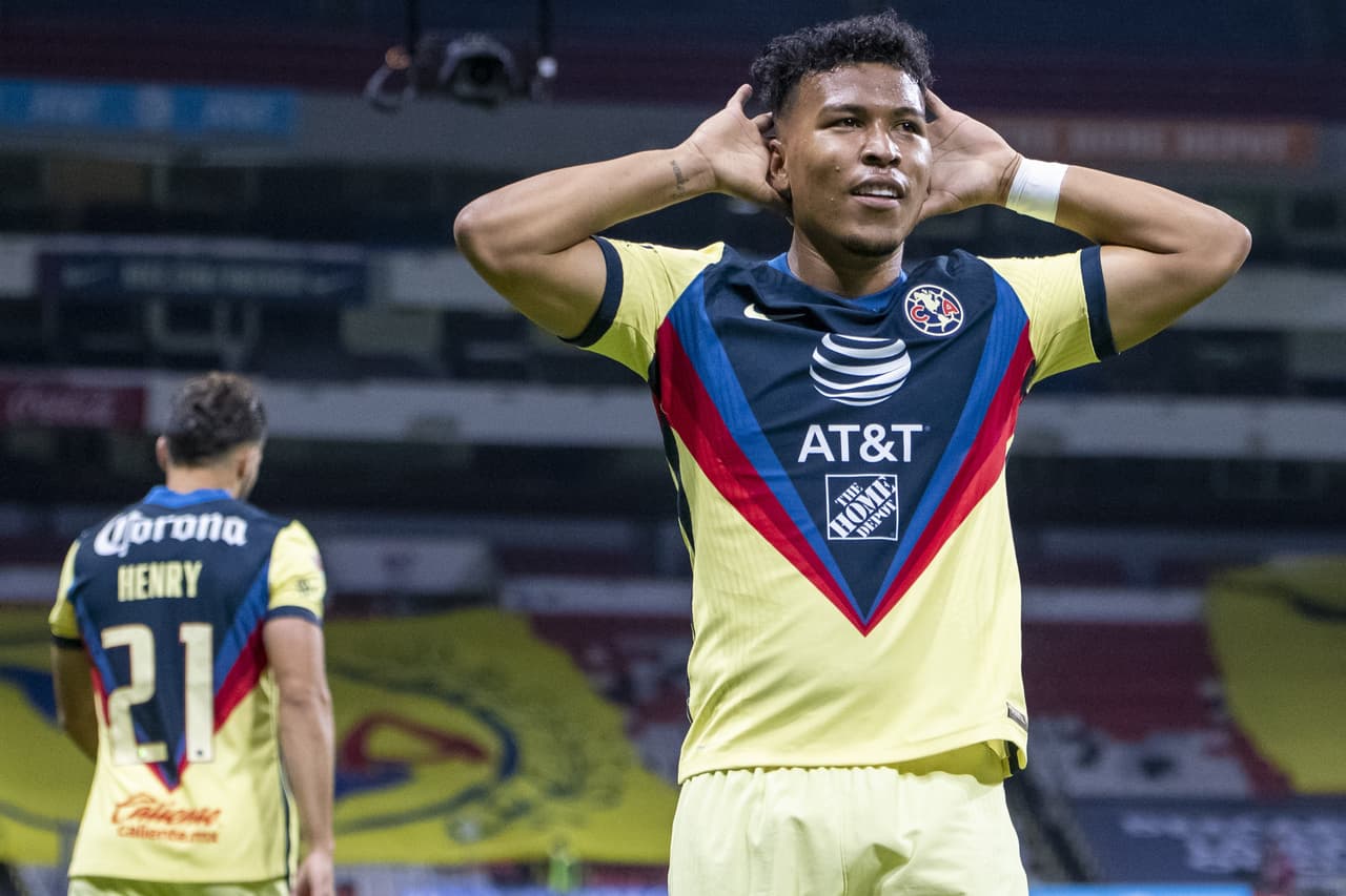 Más de 5 meses después, Roger vuelve a la titularidad con América