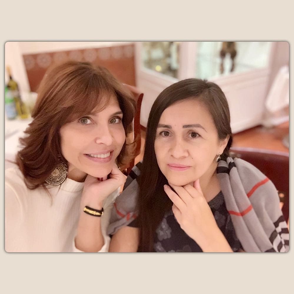 "Acabo de terminar el libro, estoy dando conferencias y pude hacer una serie. Acá estoy dando testimonio de fe, de esperanza y sobre todo de concentización de la salud y agradeciendo a mi 'Morenita'", agregó