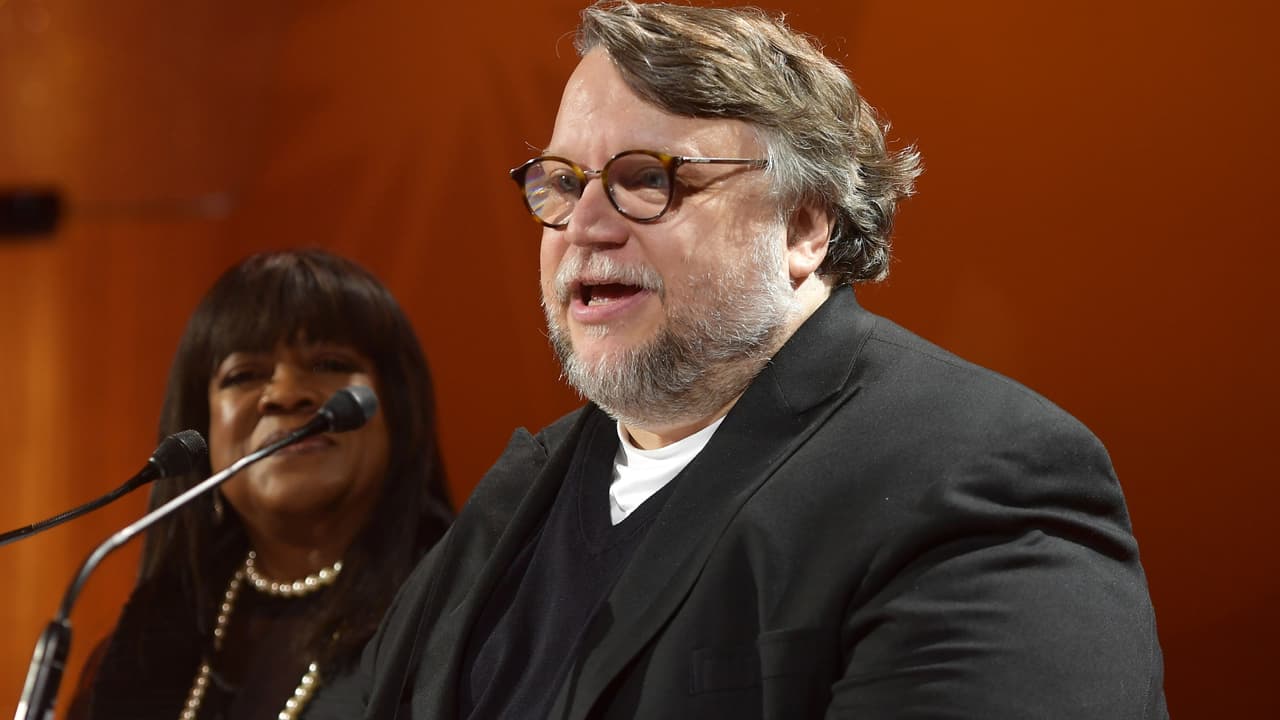 Guillermo del Toro critica a la Academia por excluir a varios trabajadores de la premiación en  vivo de los Óscar