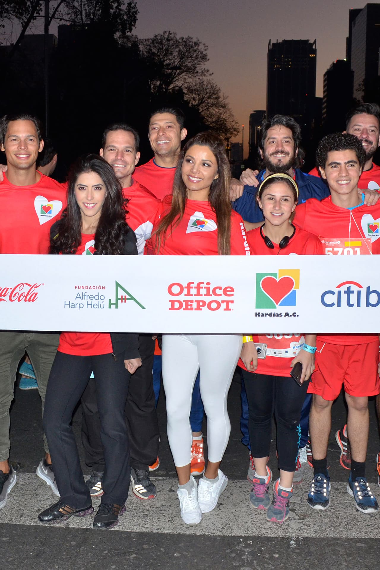 Y para ponerle ritmo al evento estuvieron la 
<i>Sonora Dinamita</i> y 
<i>Yaguarú.</i>