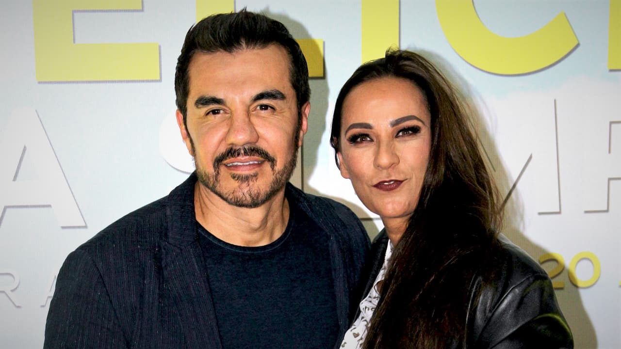 Adrián Uribe y Consuelo Duval son 'Infelices para Siempre' en su nueva película cargada de humor