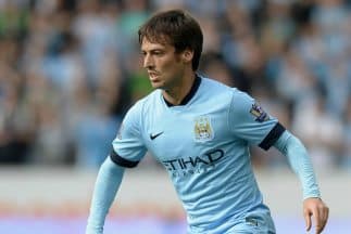 Miembros del Manchester City son retados con el cubo Rubik