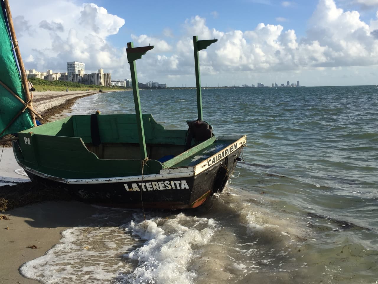 Five Cuban rafters detained at luxury Florida beach resort 
