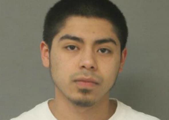 Agentes encubiertos develaron grupos secretos en Facebook en los que se vendían armas y drogas