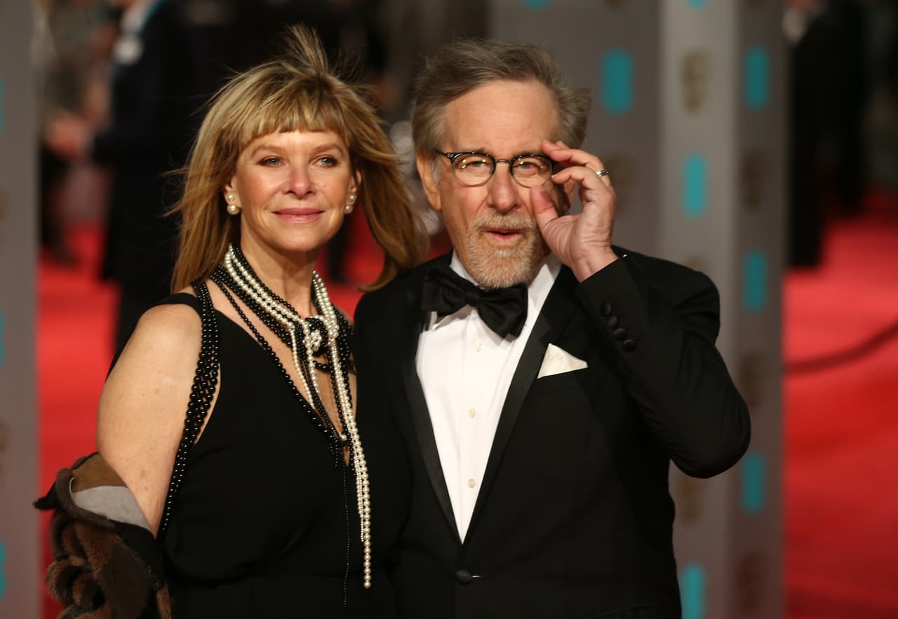 Ahora la hija adoptiva de Spielberg y Capshaw, también habla de cómo fue el momento en el que le explicó a sus padres acerca de su incursión en la industria pornográfica.