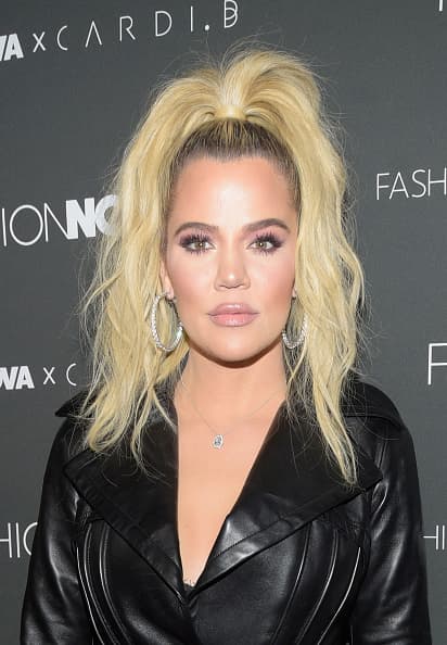 Aunque no hace referencia explícita a Jordyn, Kardashian publicó en sus historias de Instagram, solo un día después de lo dicho por Woods, mensajes en los que habla acerca de la victimización.