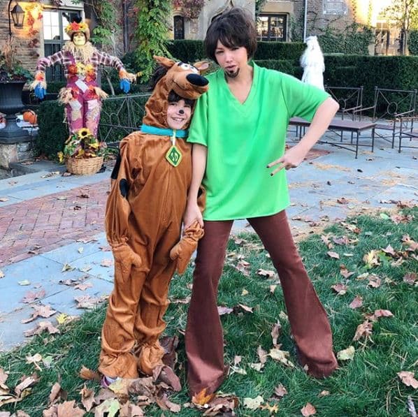 “Por fin tuve un cómplice que me hiciera compañía para ser Shaggy y Scooby- doo… mi hijita Sabrina. Siempre quise disfrazarme de Shag, pero no encontraba eco”, escribió la artista en Instagram.