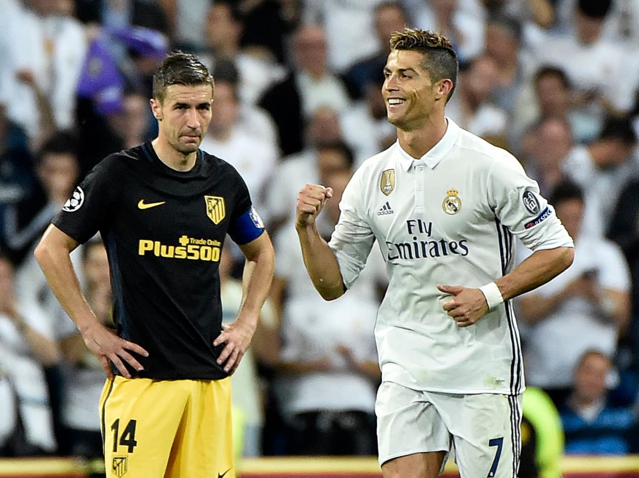 Ronaldo pone al Madrid a un paso de Cardiff con un triplete