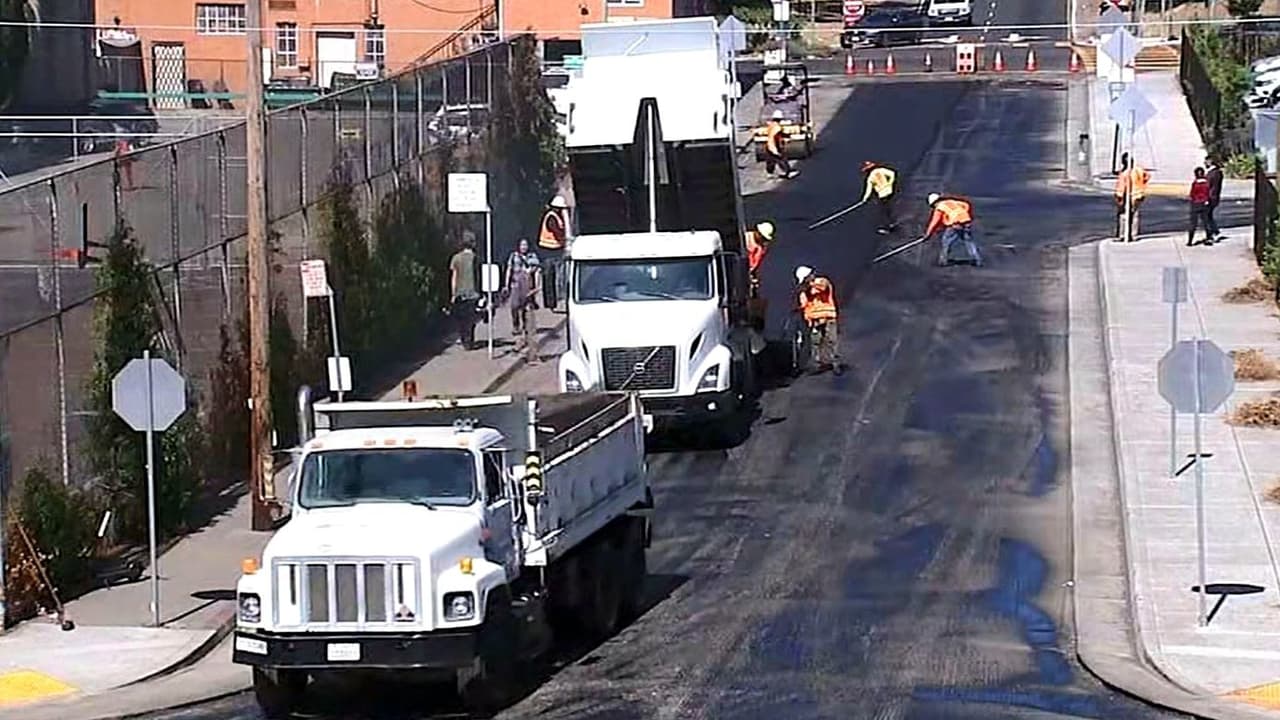 Adiós a calles "feas y peligrosas": Oakland invierte $100 millones en megaproyecto de repavimentación