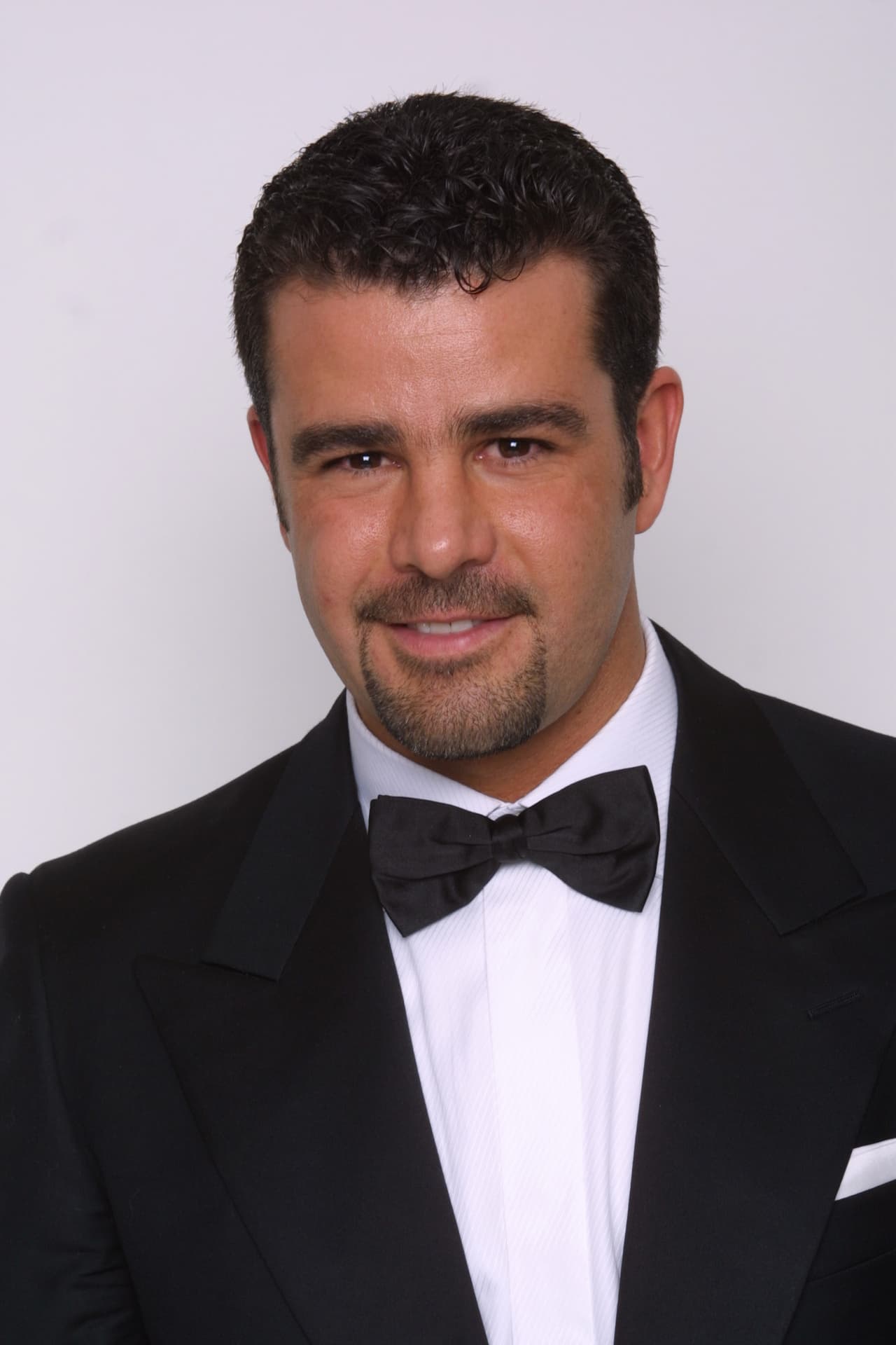 Eduardo Capetillo trabajó con la actriz venezolana en la novela 'Pecadora', en 2009. El rumor de un romance corrió como pólvora y se publicó que Bibi Gaytán ya estaba buscando casa en Miami para estar ahí con sus hijos en lo que su marido trabajaba a lado de Marjorie.