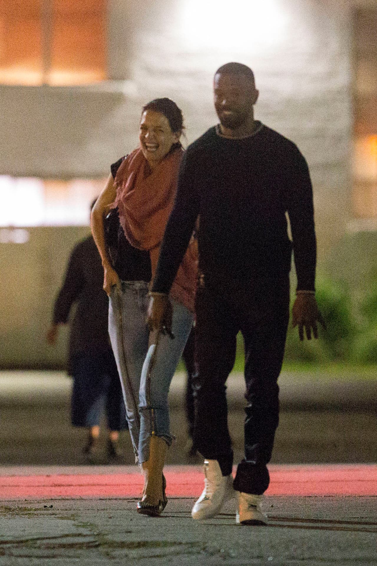 La relación ha sido tan hermética que ni sus representantes han confirmado los reportes periodísticos que afirman que se han separado. La revista People supo de la ruptura a través de fuentes en la industria del entretenimiento muy allegadas a ambos.