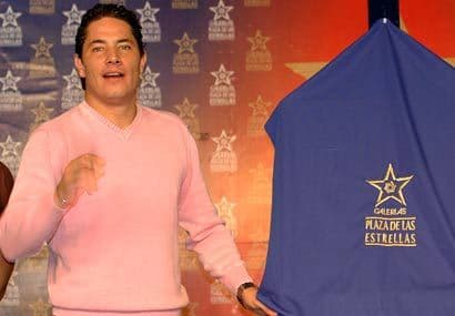 Ambos protagonizaron una pelea en un hotel de República Dominicana, donde todos se enteraron de lo sucedido, pues según versiones la estrelló contra la pared, además de que intentó asfixiarla. Se separaron y ya no tienen contacto.