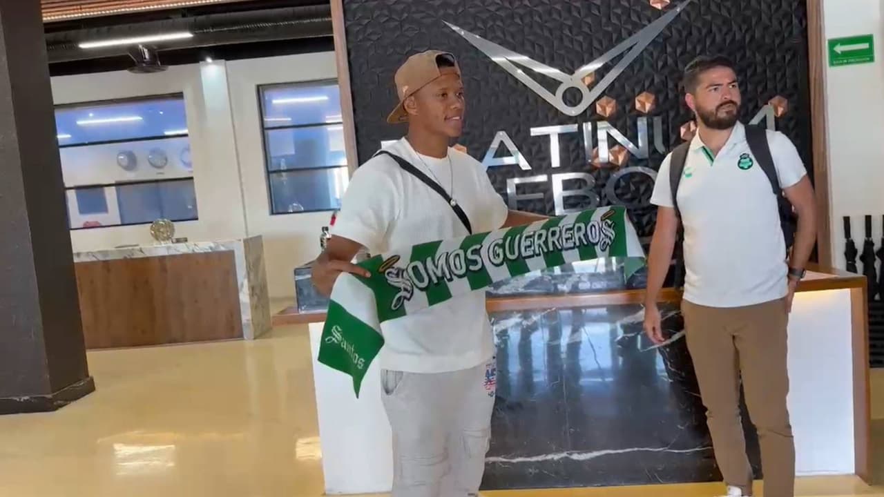 JJ Macías se aleja de Santos Laguna por razones económicas