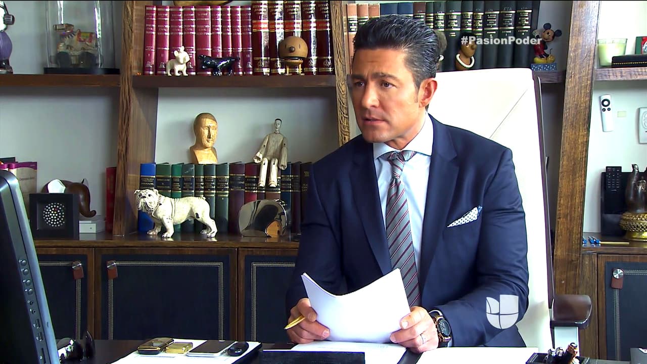 Aunque Eladio no se va a dar por vencido hasta tenerte como socia.