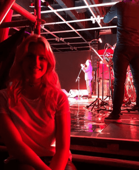 Y aunque la diseñadora de modas ya había compartido con sus seguidores algunas imágenes en las que aparece Cristian Castro, no había confimado si ya era o no novia del cantante. Esta imagen fue compartida por Heidi el 28 de octubre de 2017.