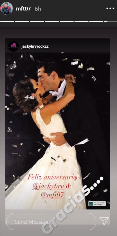 La pareja intercambió mensajes de amor y fotografías de su boda para conmemorar la emotiva fecha.
<br>