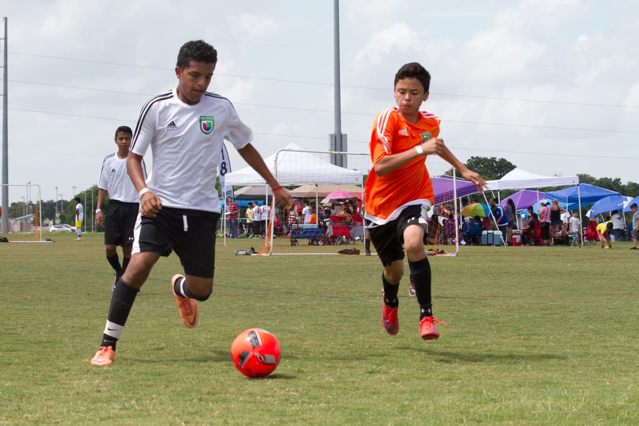 Cientos de personas se divirtieron en la edición 2016 de Copa Univision Austin, un evento que reúne a la comunidad y a los amantes del futbol soccer.