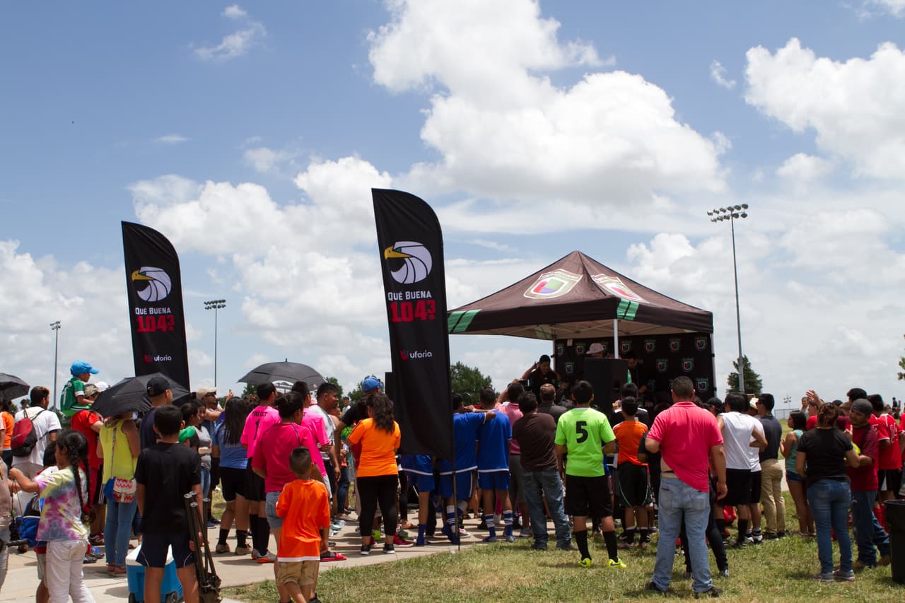 Cientos de personas se divirtieron en la edición 2016 de Copa Univision Austin, un evento que reúne a la comunidad y a los amantes del futbol soccer.