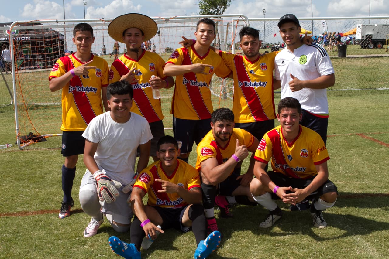 Cientos de personas se divirtieron en la edición 2016 de Copa Univision Austin, un evento que reúne a la comunidad y a los amantes del futbol soccer.