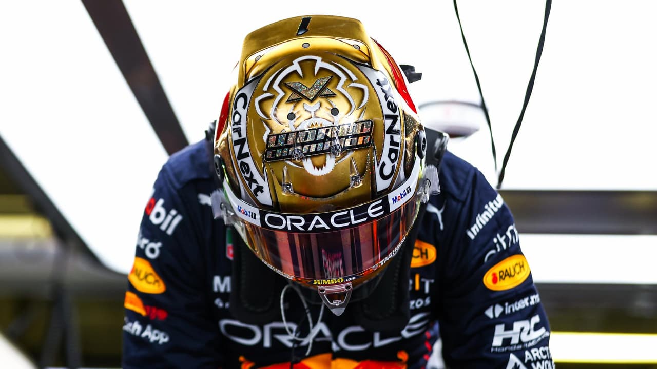 Max Verstappen usa casco especial por el campeonato de Pilotos y de Constructores