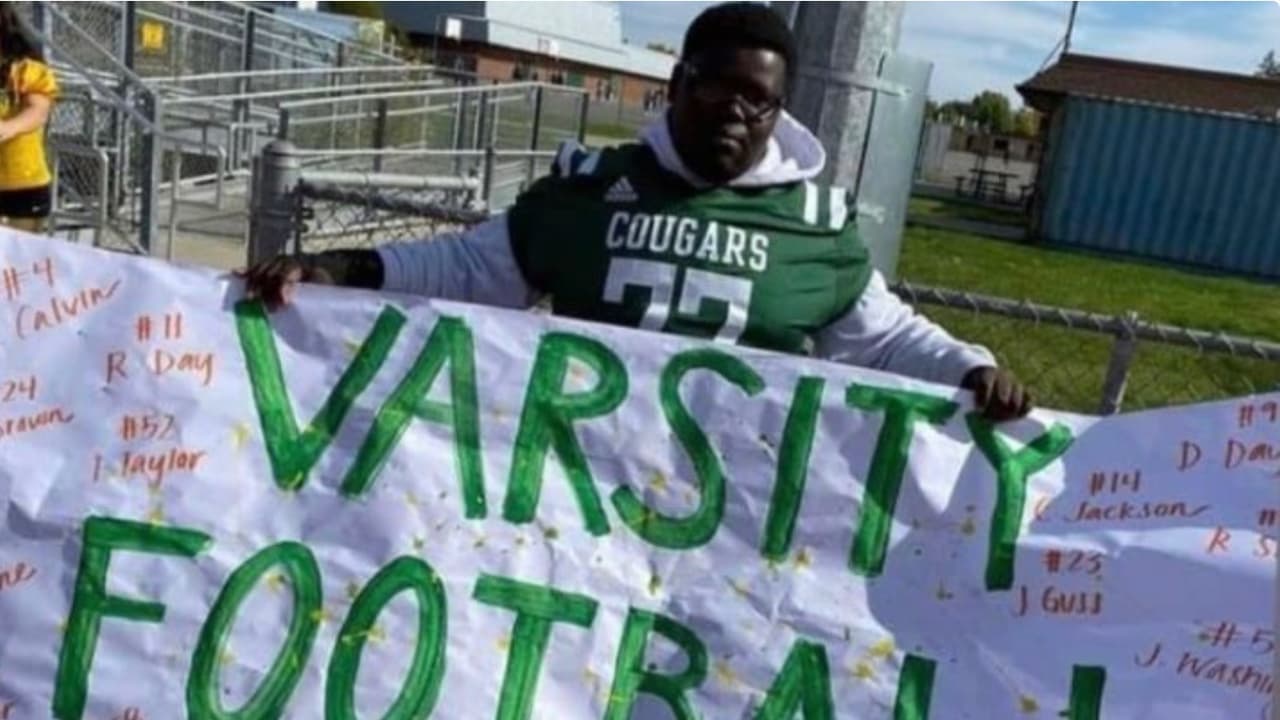 Muere un estudiante de Sacramento que colapsó durante un partido de fútbol americano