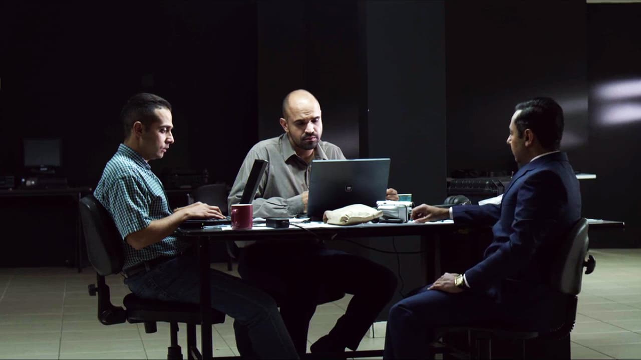 At the Federal Police Headquarters, Conrado put his team up to the task of investigating Labrador’s past. However, his men informed him he had no shady antecedents, or secrets that would endanger his honesty.