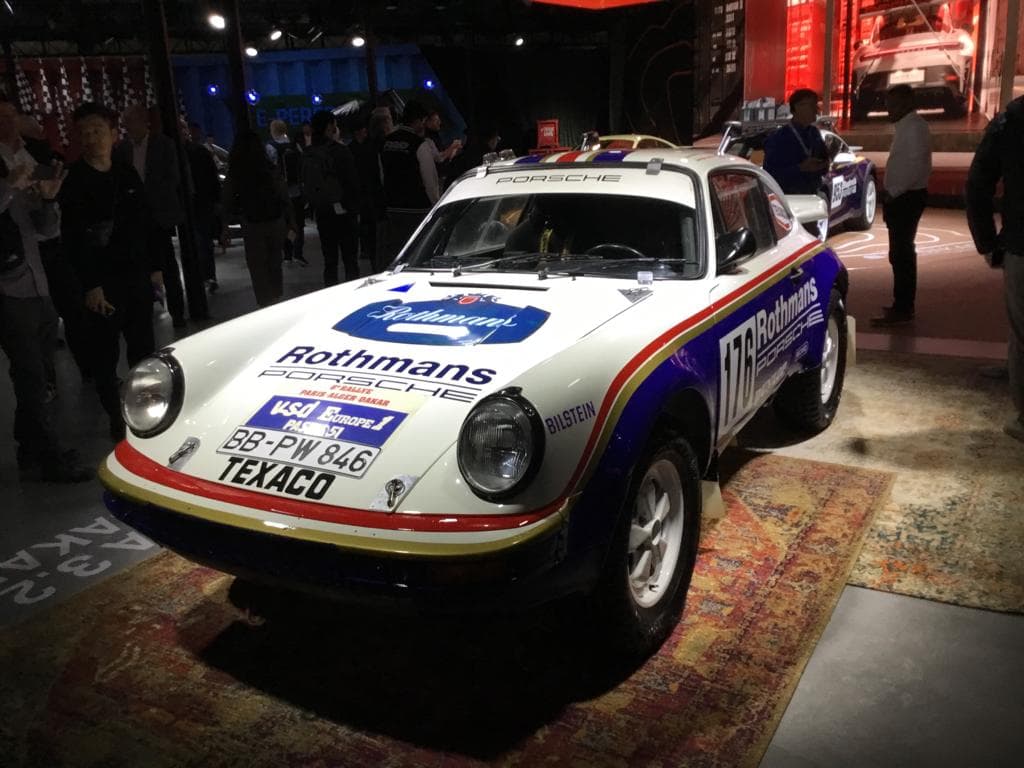 Tres programas estatales ofrecen reembolsos e incentivos para que más familias de bajos recursos puedan tener acceso a estos vehículos. 
<a href="https://www.univision.com/local/los-angeles-kmex/los-angeles-auto-show-y-el-medio-ambiente-vehiculos-electricos" target="_blank">Aquí</a> podrás encontrar los diferentes programas disponibles.