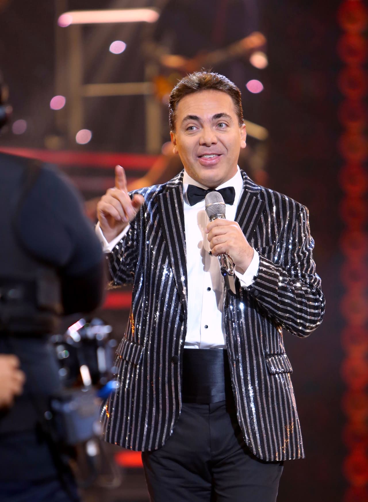 Cristian Castro, hijo de la llamada ‘Jueza de honor’, ha dado su consentimiento; de hecho, ha llegado al punto de asegurar que Albertano es un buen prospecto para su madre.