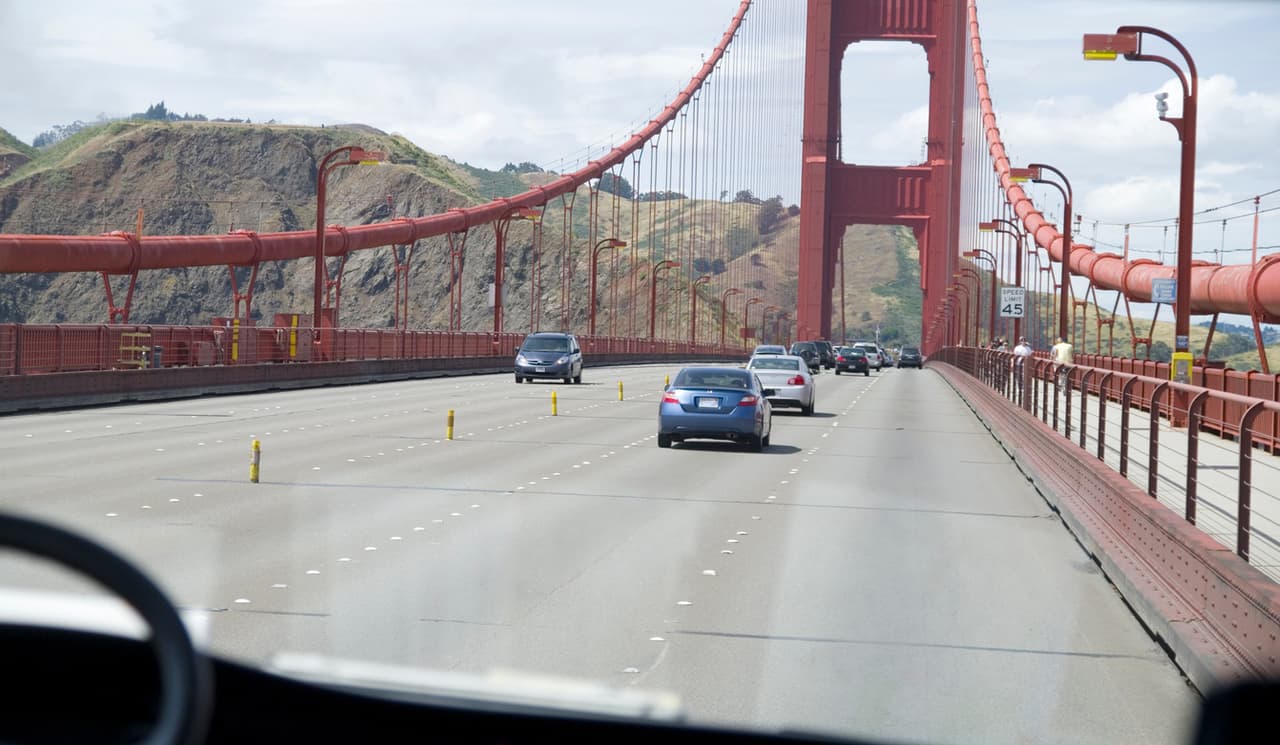 <h3 class="cms-H3-H3">7.- San Francisco, California</h3>
<br>
<br>
<b>Costo promedio anual:</b> $1,077
<br>
<b>Tiempo promedio de traslado al trabajo: </b>34 minutos
<br>
<b>Horas perdidas en el tráfico al año:</b> 64
<br>