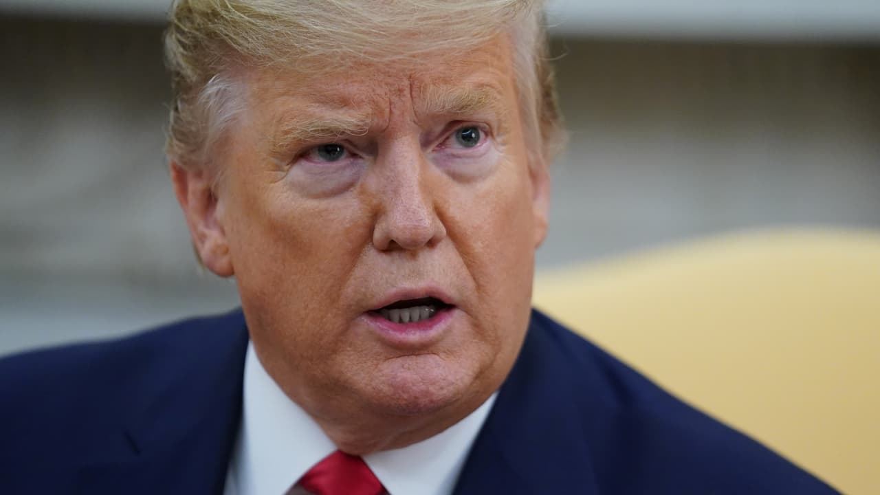 Una defensa y seis ataques: Trump carga contra los demócratas, Pelosi, Biden y el FBI en su carta sobre el 'impeachment'