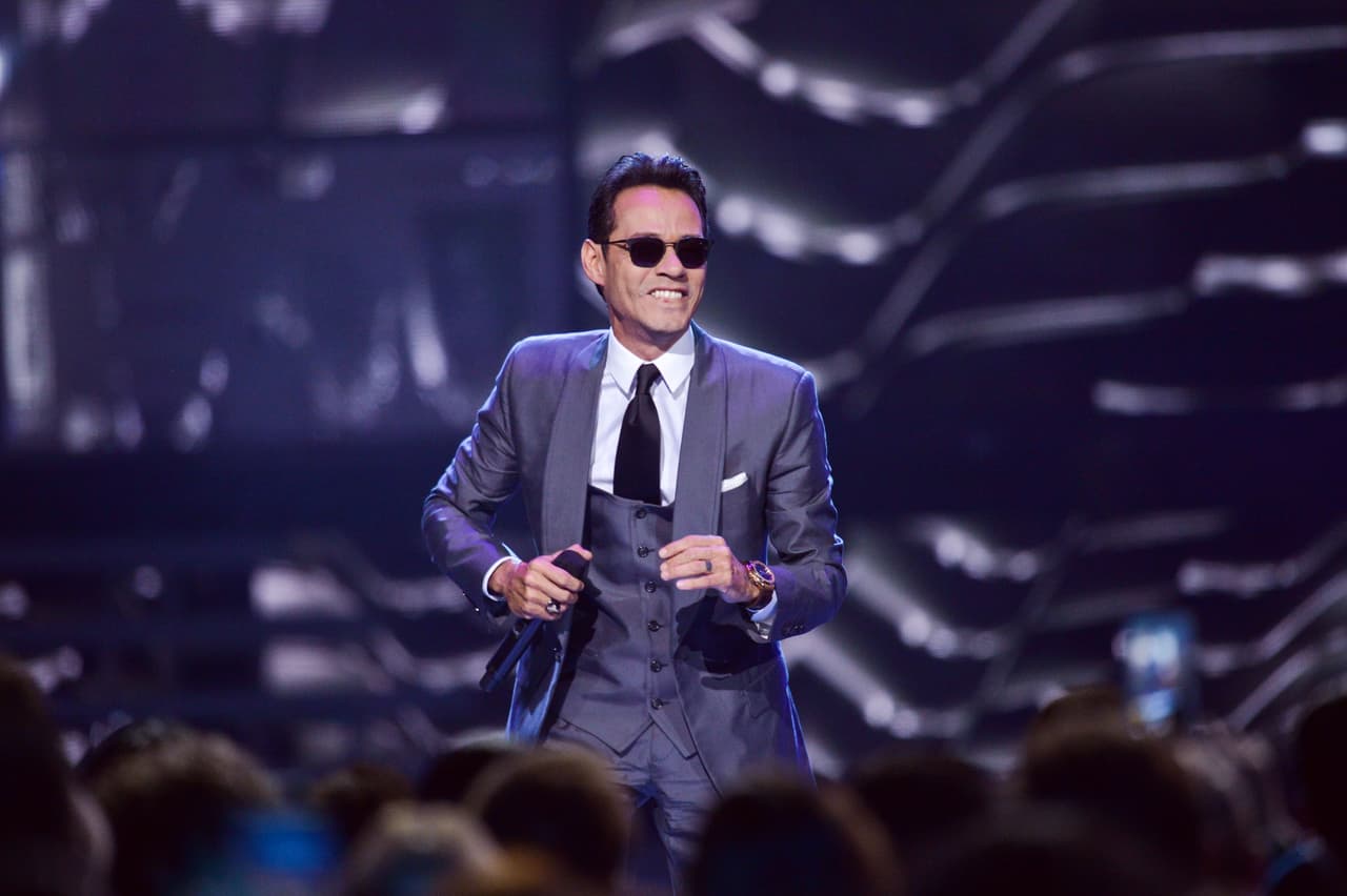 <span class="cms-h3-H3"><b>Marc Anthony</b></span>. Nominación: Canción Del Año Tropical y Colaboración Del Año por "Traidora".