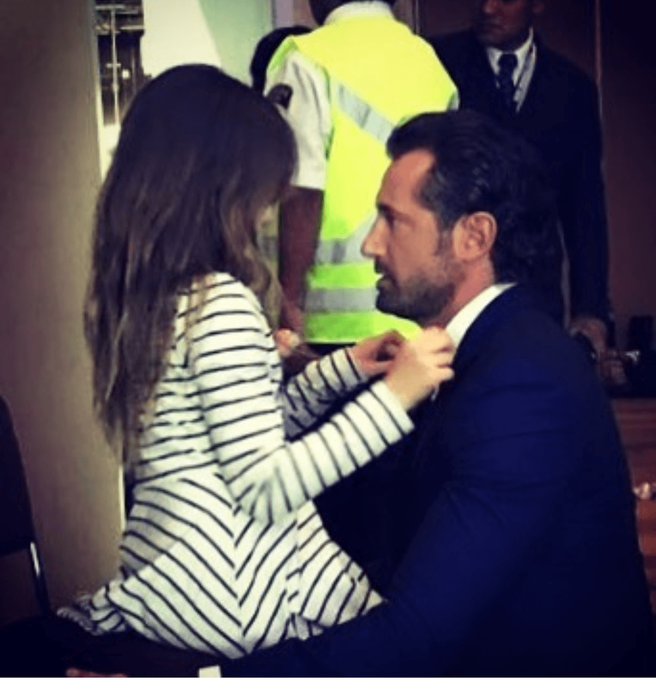 Recientemente Gabriel compartió en sus redes sociales el amor que le tiene a sus hijas, como con esta imagen que subió cuando su hija mayor, Elisa Marie, lo acompañó a una de las grabaciones de la novela 'Caer en tentacion', en la cual es uno de los protagonistas.