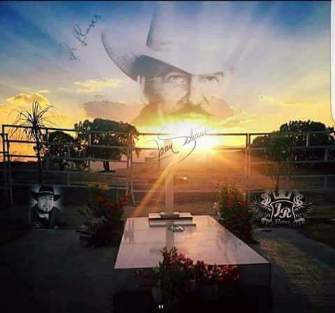 Se cumplieron dos años del fallecimiento del cantante de regional mexicano Joan Sebastian y su familia y amigos de Juliantla lo recordaron con cariño.