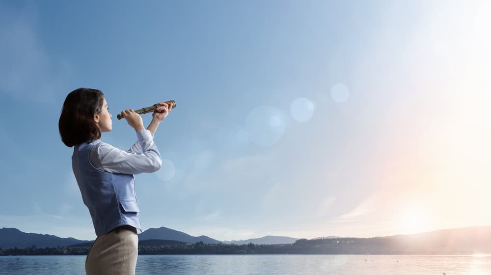 Tu clave para triunfar: “Yo Veo”, pero ver lo que debes ver, no imaginarte cosas, ser realista. No hay que esperar que las cosas salgan bien para entusiasmarse, sino entusiasmarse para que salgan bien.