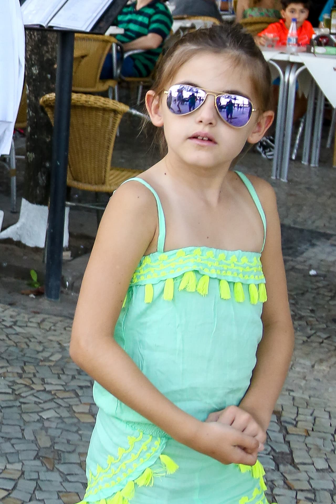 Además, lució unos lentes de sol igualitos a los de su mami.