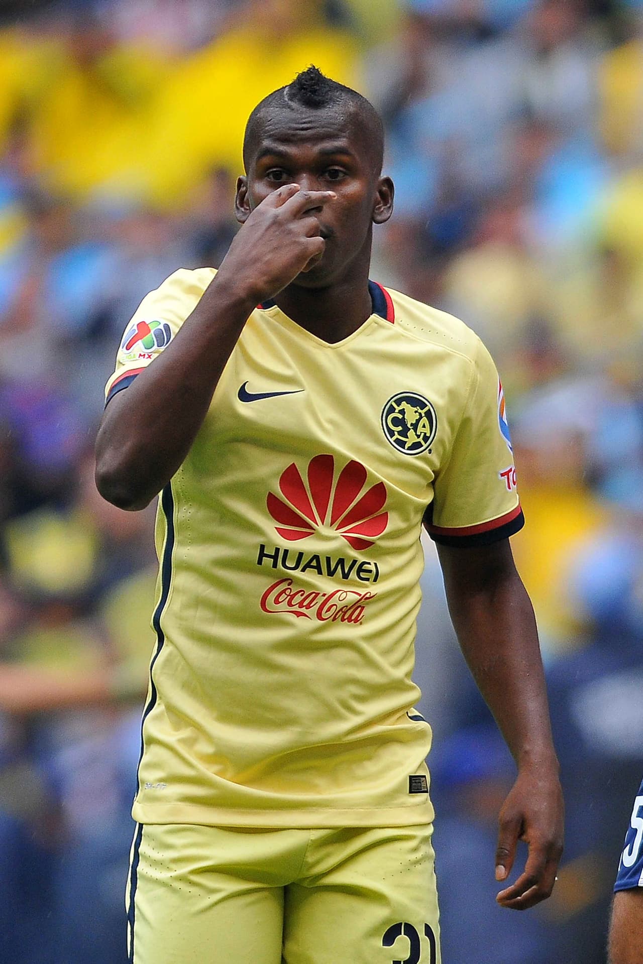 Darwin Quintero le pegó un cabezazo a Rubens Sambueza después del partido