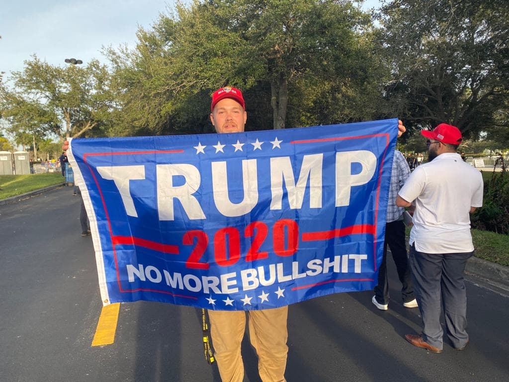 Todo está listo en el BB&T Center de Broward, donde el presidente Donald Trump llevará a cabo un acto de campaña durante el martes en la noche.