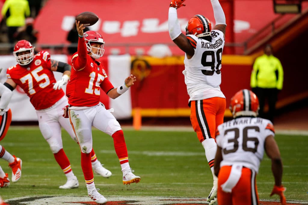 Los Kansas City Chiefs demuestran porque fueron el mejor equipo de la temporada y consiguen una sufrida victoria de 17-22 sobre los Cleveland Browns.