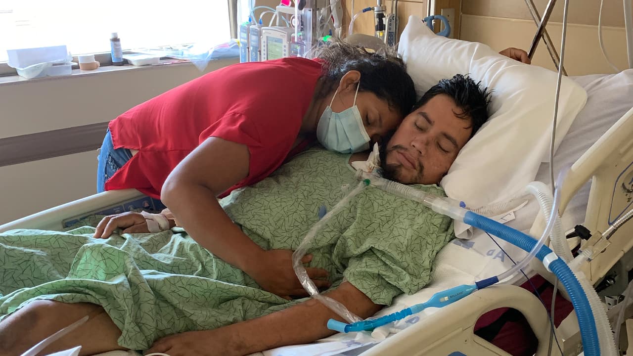 La pareja gozaba de buena salud y no pensaron que podrían resultar contagiados. Hoy Madrigal asegura que quisiera regresar el tiempo. "Si pudiera, regresaría el tiempo, tampoco en ningún momento habría dejado de usar la mascarilla. Dejamos de usarla una vez que la retiraron", indicó.