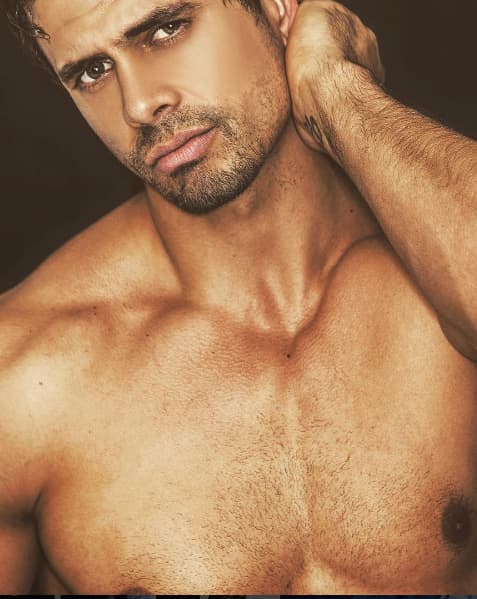 Pedro Moreno encanta a todos de bueno, de malo y de peor en las telenovelas y es que con esos ojos pizpiretos nadie se resiste.