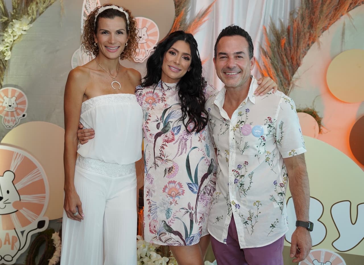 Cristy Bernal, la esposa de Alan Tacher, no podía faltar en el baby shower. Ella fue la cupido de esta bella historia de amor.