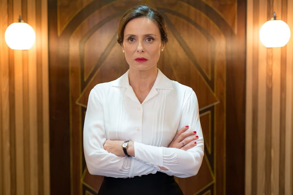 Doña Blanca está muy preocupada.