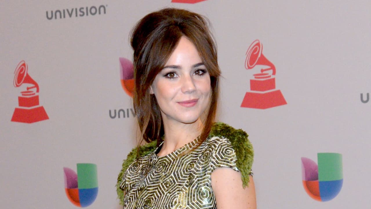 "En los últimos años he estado ocupada en la actuación, pero en este año 
<b>tengo que parar </b>[...]
<b> </b>se me da el lado muy creativo. Y claro que sí, voy a hacer un EP", dijo en esos días Camila, quien hasta ahora no ha dado declaraciones sobre este giro debido a su incursión en la nueva 'Rubí'.